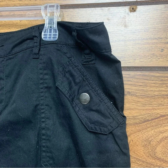 Relativity black cuffed shorts 8 inch length size 12 no stretch real pockets - Picture 2 of 12